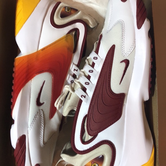 nike zoom 2000 red and white